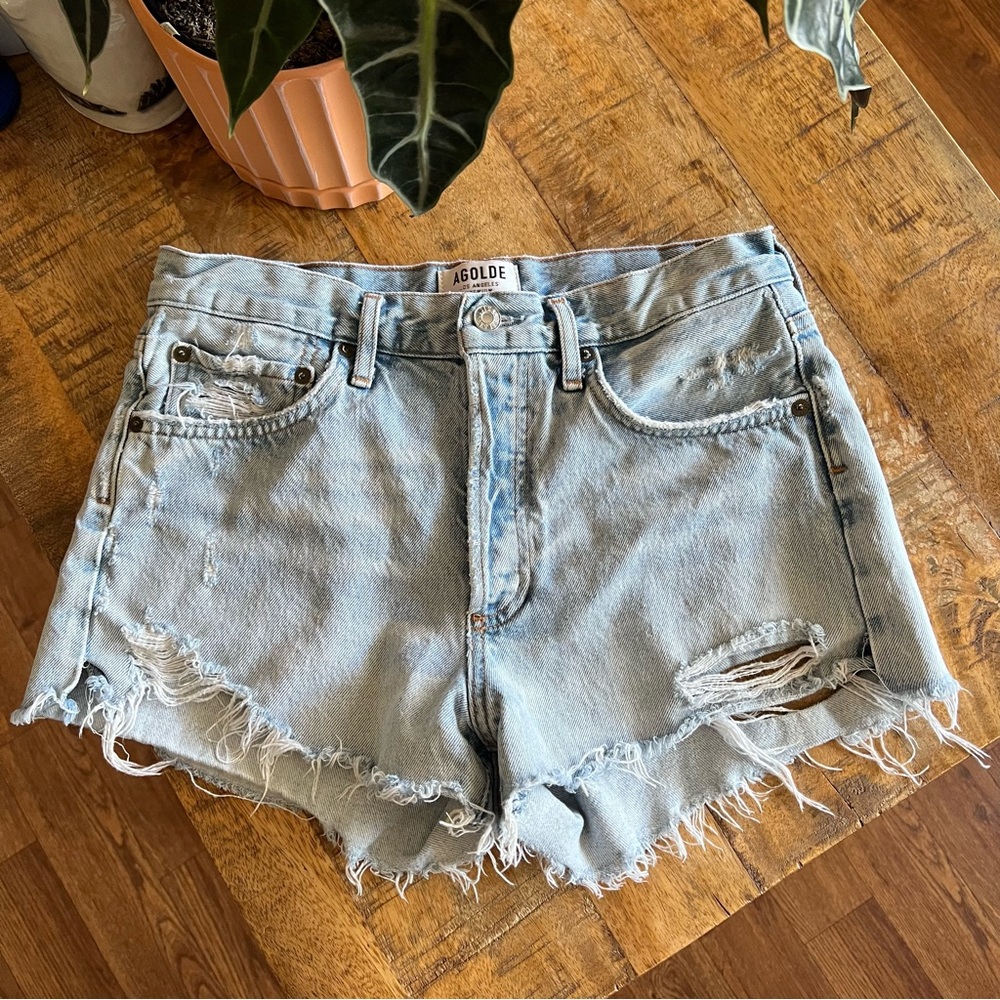 Agolde PARKER VINTAGE CUT OFF DISTRESSED SHORT IN ANIMATE SIZE 26